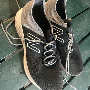 New Balance Men's Black and Gray Sneakers